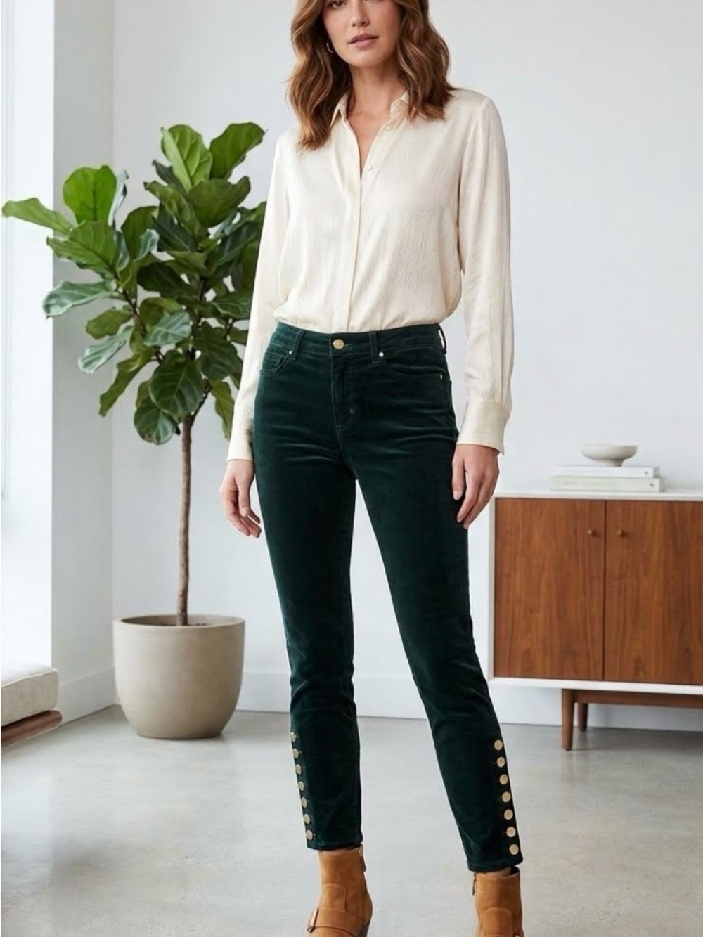 L'agence Womens Green Velvet
High Rise Skinny Jeans Gold Tone
Buttons Size 28